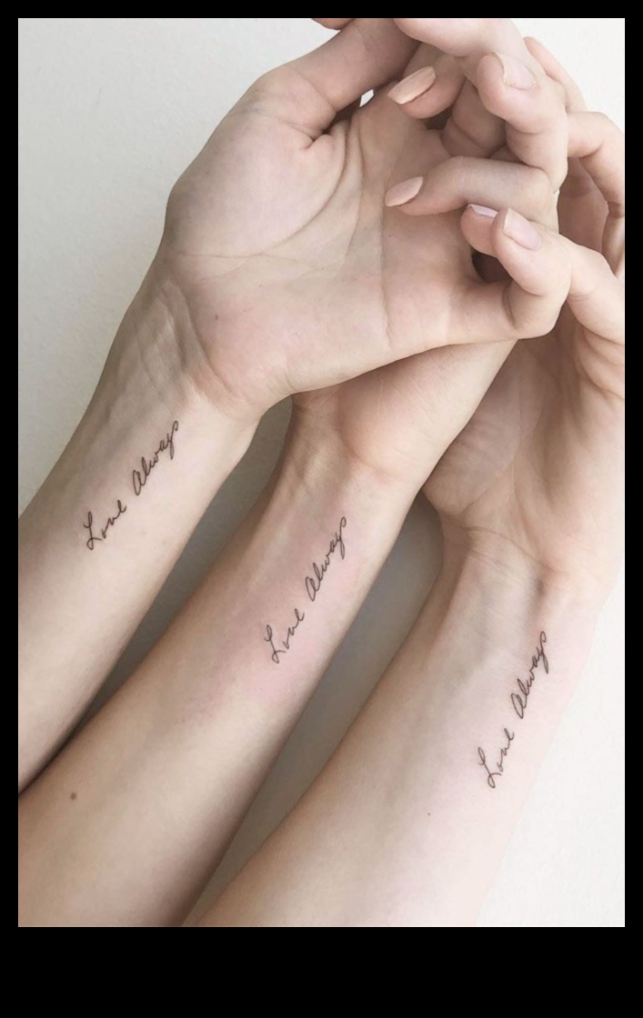 דיו חינני: תחכום בתצוגה עם קעקועים על שורש כף היד