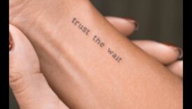 Wrist Whimsy: השראת קעקועים זעירים שובבה ומקסימה