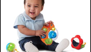 מצחקקים וגדלים: מדריך לבריאות התינוק