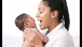 פזמונים יקרים כוחה של שיר לגלוש לתינוק האינדיבידואלי שלך 4 פזמונים יקרים: בניית קשרים באמצעות מוזיקה לתינוקות